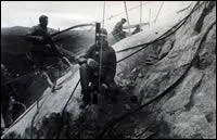 Quelle grande ville se trouve à côté du Mont Rushmore ?