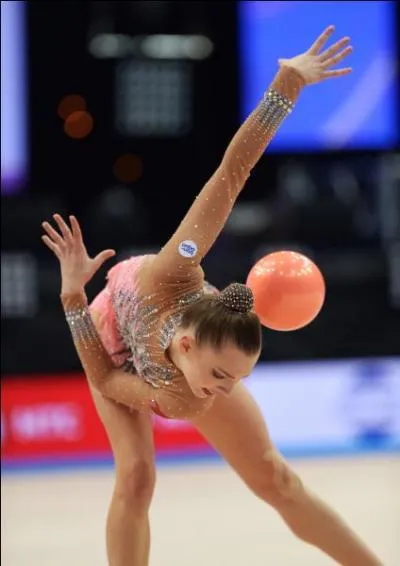 Avec quels engins fait-elle d'incroyables rattrapés (2015-2016) ?