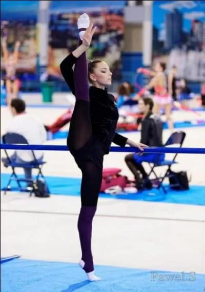 Quelle est l'expression habituelle sur son visage ?