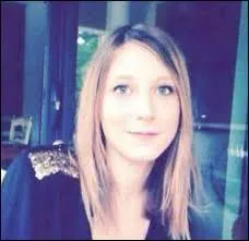 J'ai hésité avant de la mettre, mais même si elle n'est pas célèbre, elle mérite sa place dans ce quiz. C'était une jeune femme de 23 ans qui, comme tant d'autres, est allée voir un concert au Bataclan en novembre dernier, et y a laissé la vie... Plusieurs vidéos ont été réalisées sur Elodie :