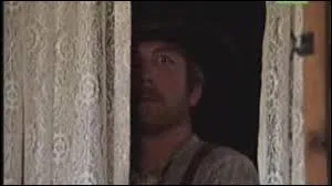 Dans l'épisode "Les otages", quel est le nom de famille des deux brigands ?