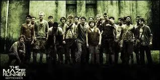 Comment s'appellent les personnes enfermées dans le labyrinthe ?