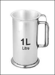 Si on convertit 10 millilitres en décilitres cela donne :