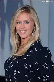 Enora Malagré - Elle n'est pas bisexuelle.