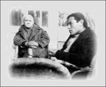 Toute son uvre est un hommage aux mâles, aux assassins et suinte l'homosexualité. Écrivain controversé, il rend hommage à son amant dans son livre : Le funambule. Qui sont-ils ?