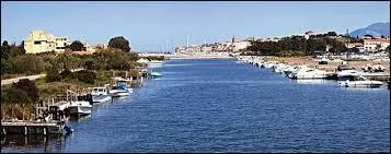 Je vous emmène en Corse, à Saint-Florent. Commune de l'arrondissement de Calvi, elle se situe dans le département ...