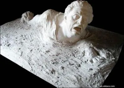 Pour sortir des sables mouvants, il faut avoir des gestes :