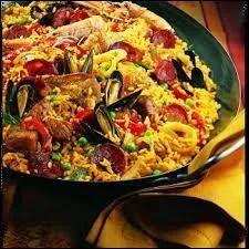 Il ne vous sera pas difficile de reconnaitre ce plat traditionnel de ce pays méditerranéen dont la capitale porte le nom de ...