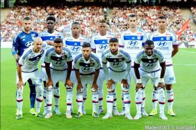 Qui a été blessé et ne doit pas rejouer pendant 6 mois ?