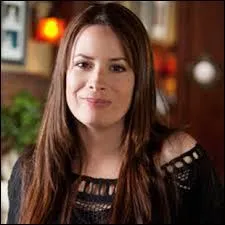 Avec qui Ella compte-t-elle se marier ?