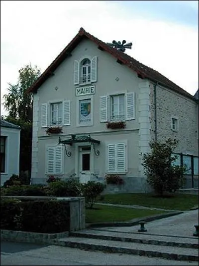 Où se situe Vert-le-Petit ?