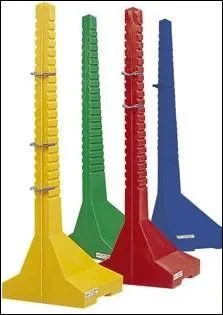 Comment appelle-t-on ce piquet qui peut tenir une ou plusieurs barres ?