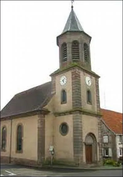 Ville de l'arrondissement de Saverne, dans le Parc Naturel Régional des Vosges du Nord, Schoenbourg se trouve en région ...