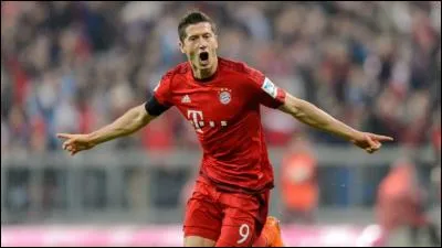 Robert Lewandoski a marqué 5 buts en 9 minutes. À quel moment du chrono, a-t-il marqué son 3e but ?