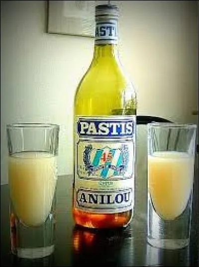 Quelle duo comique désigne le pastis par le mot "jaune" ?