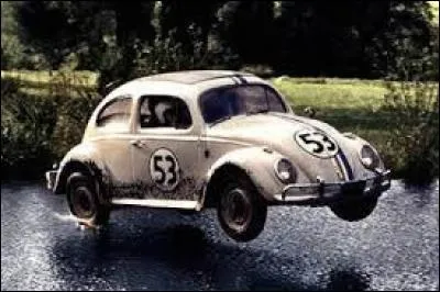 D'autant plus mignonne que la série de films la mettant en vedette lui confère des pouvoirs magiques ou presque. Le fameux numéro 53 a pour délicieux prénom.... ?