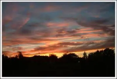 Trouver mieux que la lumi&egrave;re du ___ pr&egrave;s du feu.