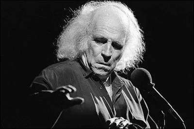 La plus belle plume poétique de la chanson française nous a laissé ce bijou : Ces bas qui tiennent haut perchés/Comme les cordes d'un violon/Et cette chair que vient troubler/ L'archet qui coule ma chanson... C'est évidemment Léo Ferré mais dans quelle chanson ?