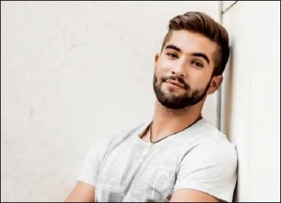 Quelle est la première chanson de Kendji ?