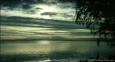 Levons une fois encore les yeux vers le ciel (et vous ne serez pas obligés de prier). Mais que se passe-t-il ?