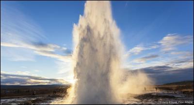 "Quand t'es dans le geyser, tu te demandes à quoi ça sert..." Comment se nomme celui-ci, qui crache toutes les 10 mn (ou 3 fois par jour) ?
