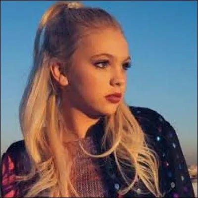 Comment s'appelle son compte Instagram ?