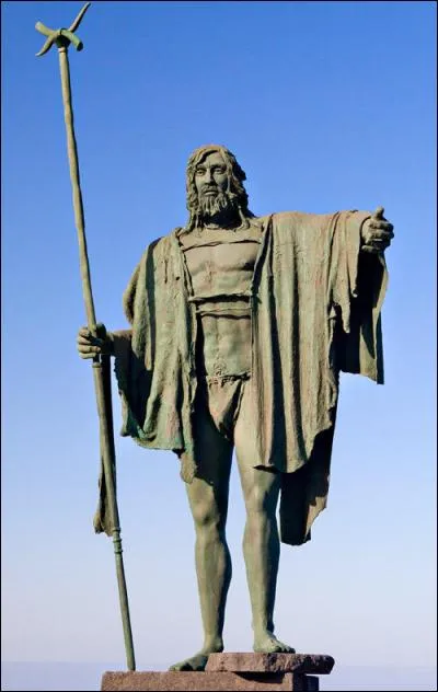 Cette statue représente Alonso Fernandez de Lugo, l'un des personnages majeurs de l'histoire des Canaries. Qui était-il ?