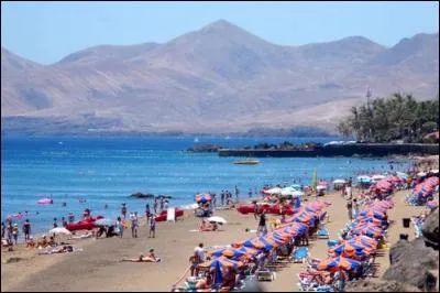 Parmi ces stations balnéaires, laquelle ne se situe pas à Tenerife ?