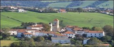 Nous commençons cette balade dominicale dans le Pays Basque, à Bardos. Nous sommes dans le département ...