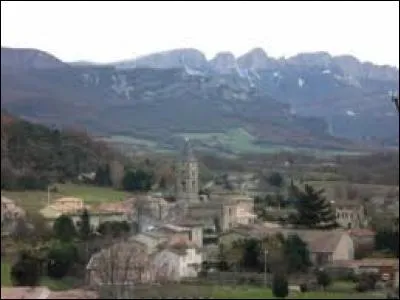 Le village Drômois de Beauregard-Baret se situe en région ...