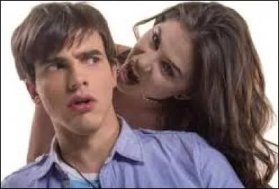 Pourquoi Daisy veut-elle vivre dans le monde des vampires dans quelques épisodes ?