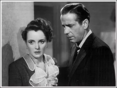 Il est Sam Spade, elle est Brigid O'Shaughnessy, mais dans quel film ?