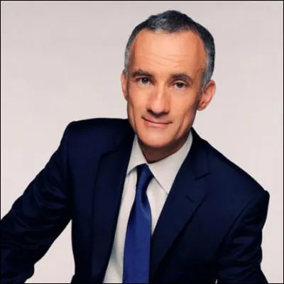 Ancien reporter de terrain, à Londres puis à Washington pour TF1, j'anime maintenant le journal. Comme beaucoup de mes compères, j'ai aussi écrit des livres. Qui suis-je ?