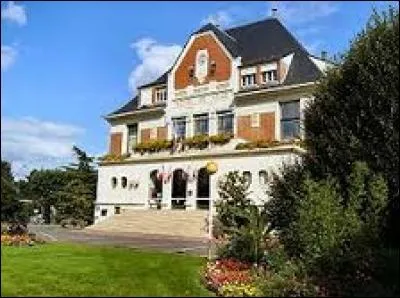 Ville Essonnienne dans le Hurepoix, Sainte-Geneviève-des-Bois se situe en région ...