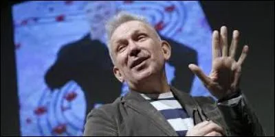 Jean-Paul Gaultier créateur de mode français, a fait ses premiers pas à 18 ans chez ...