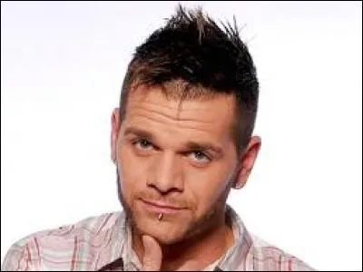 Dans quelle radio Keen'v va-t-il souvent ?