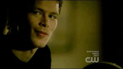 Quel nom donne Mikaël à Klaus ?