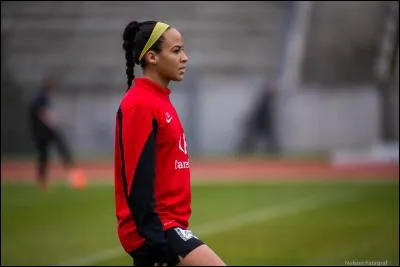 Qui est cette joueuse de D1 ?