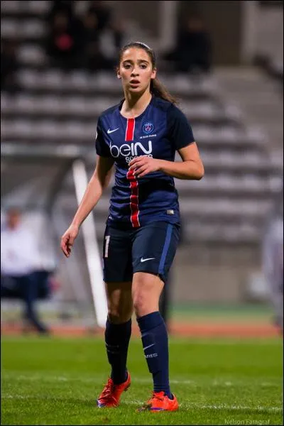 Qui est cette joueuse de D1 féminine ?