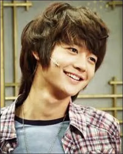 Qui est le leader du boys band ?