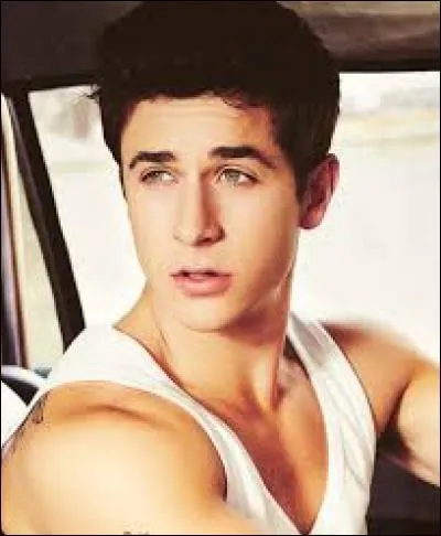 Comment s'appelle cet acteur ?