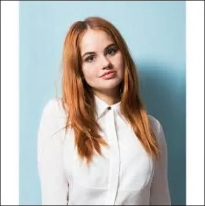 De quelle nationalité est Debby ?