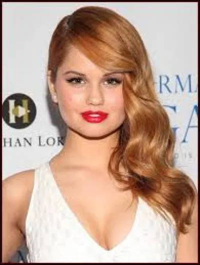 Quel était son nom quand elle jouait dans "La Vie de croisière de Zack et Cody" ?