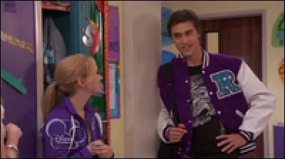 Comment s'appelle le petit ami de Maddie ?