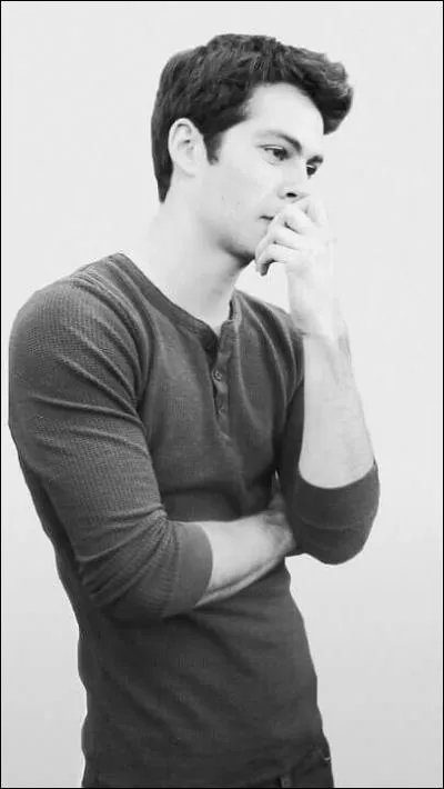 Avec qui Stiles voulait-il sortir dans les saisons 1-2-3 ?