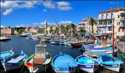 Nous partons à la découverte de Sanary-sur-Mer. Station balnéaire azuréenne, elle se trouve dans le département ...