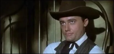 Robert Vaughn est...