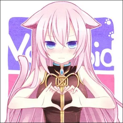 Quelle est l'apparence de l'arme divine ("shinki") du personnage principal ?