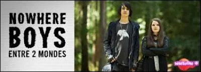 Quel est le personnage qui a perdu son chien en premier ?