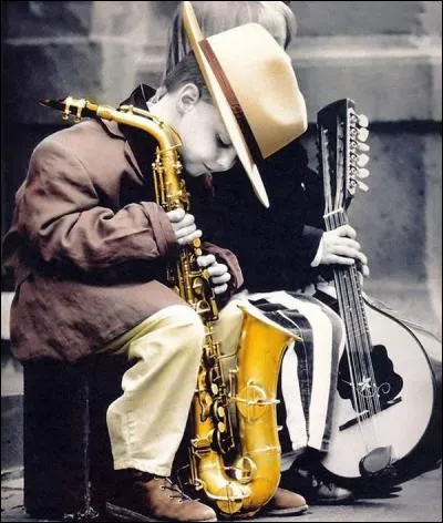 Par qui a été inventé le saxophone ?